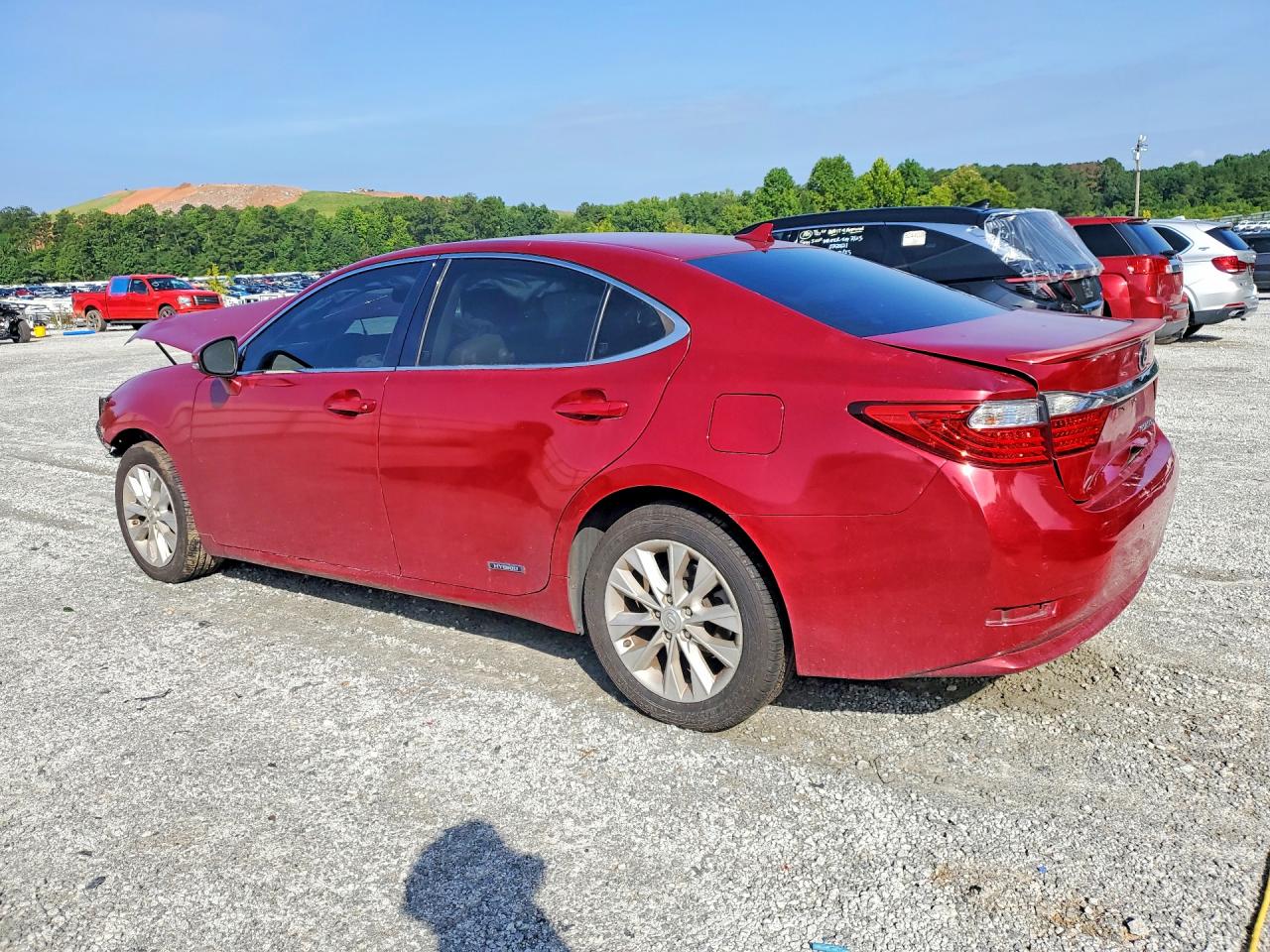 2014 Lexus Es 300h Red vin: JTHBW1GG2E2050215