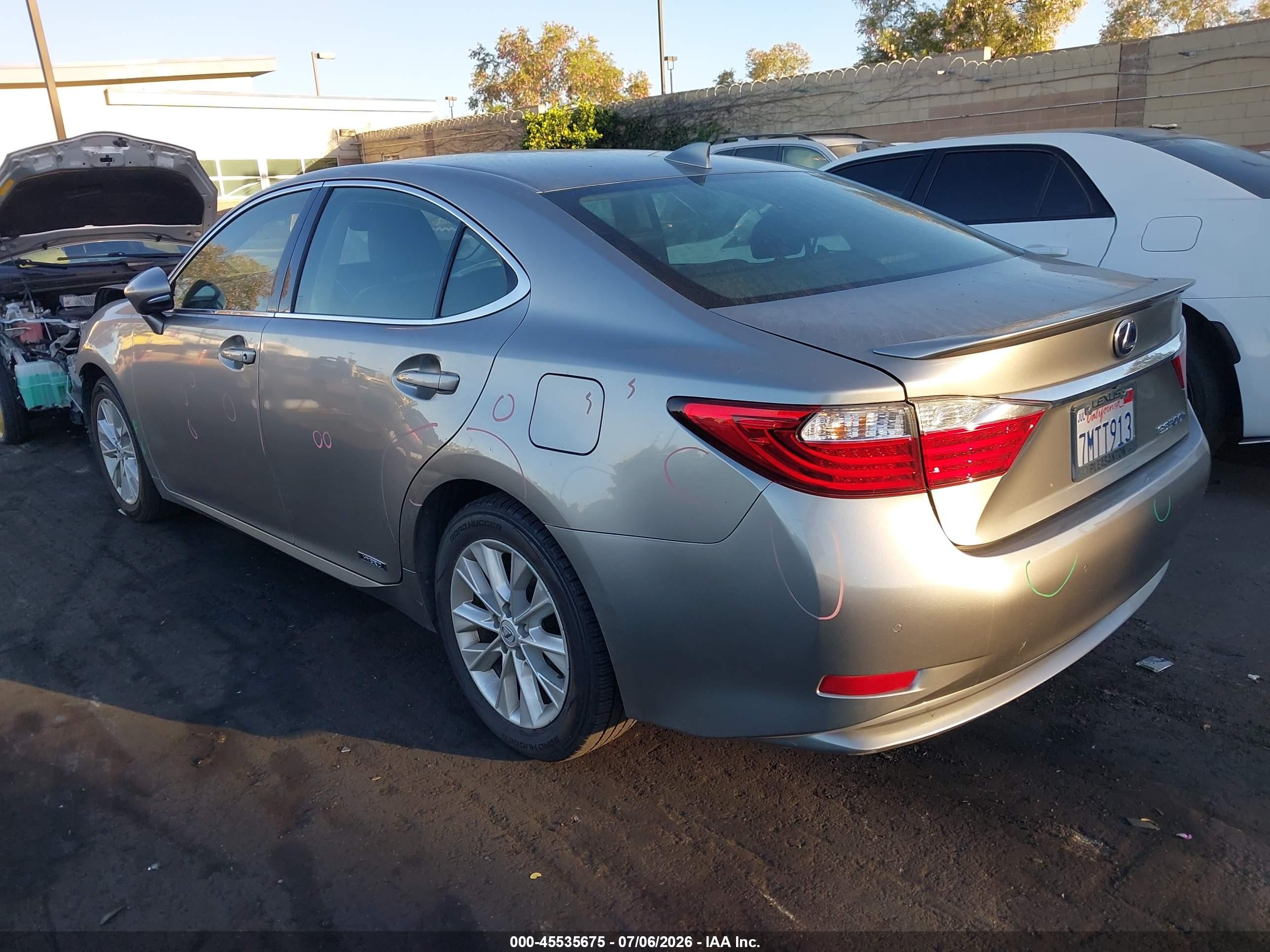2015 Lexus Es 300h   Silver vin: JTHBW1GG2F2097956