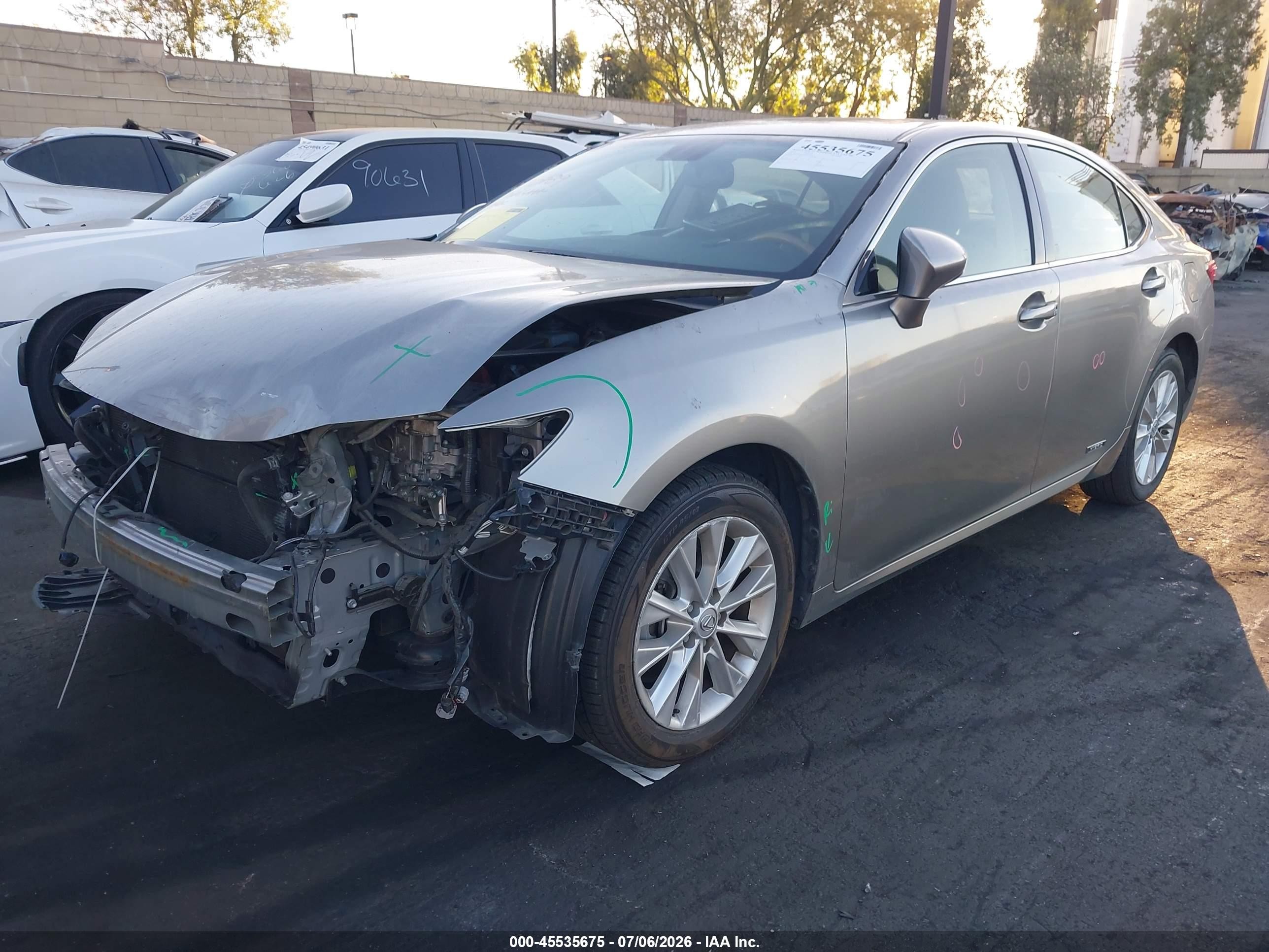 2015 Lexus Es 300h   Silver vin: JTHBW1GG2F2097956