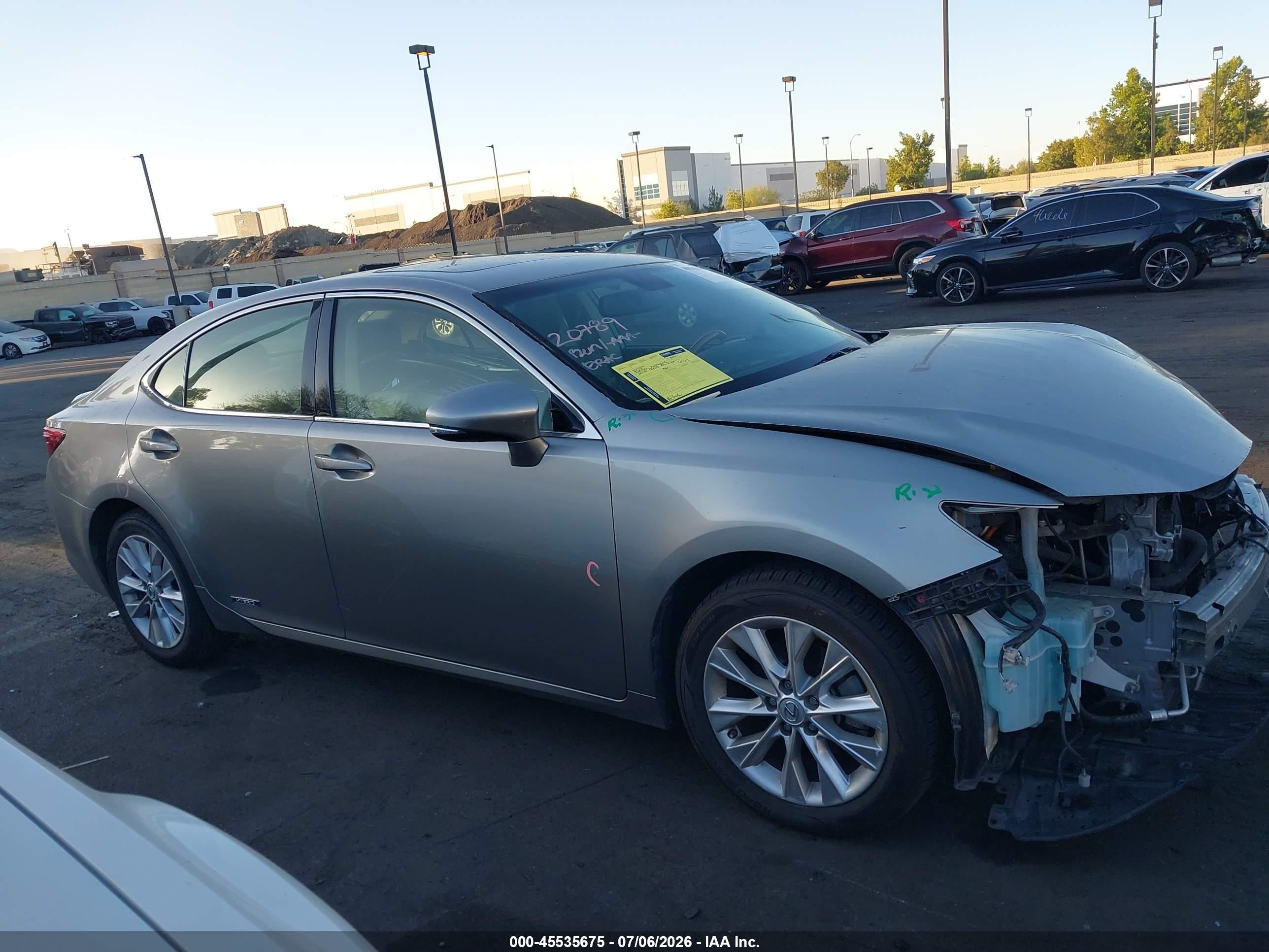 2015 Lexus Es 300h   Silver vin: JTHBW1GG2F2097956