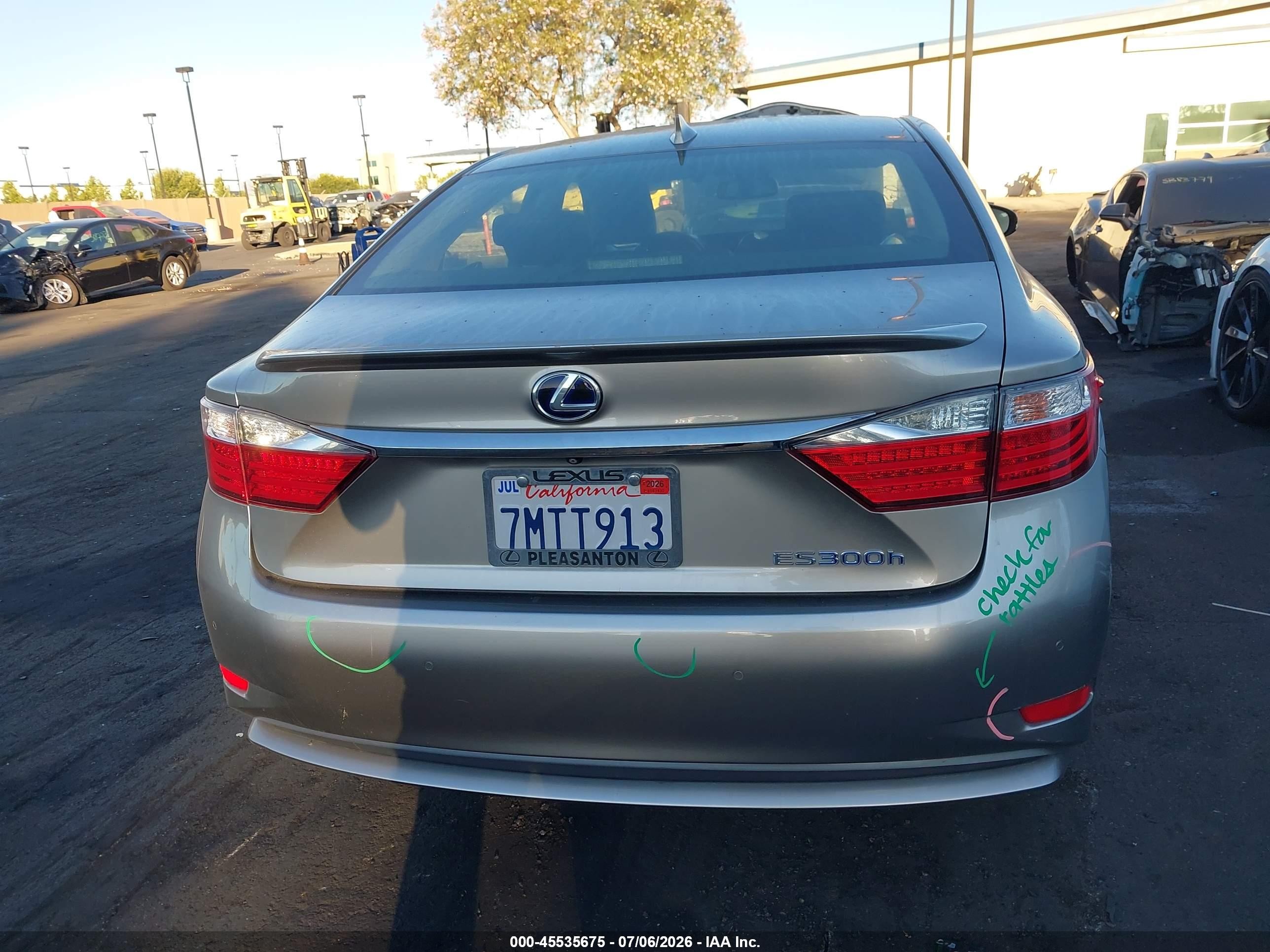 2015 Lexus Es 300h   Silver vin: JTHBW1GG2F2097956