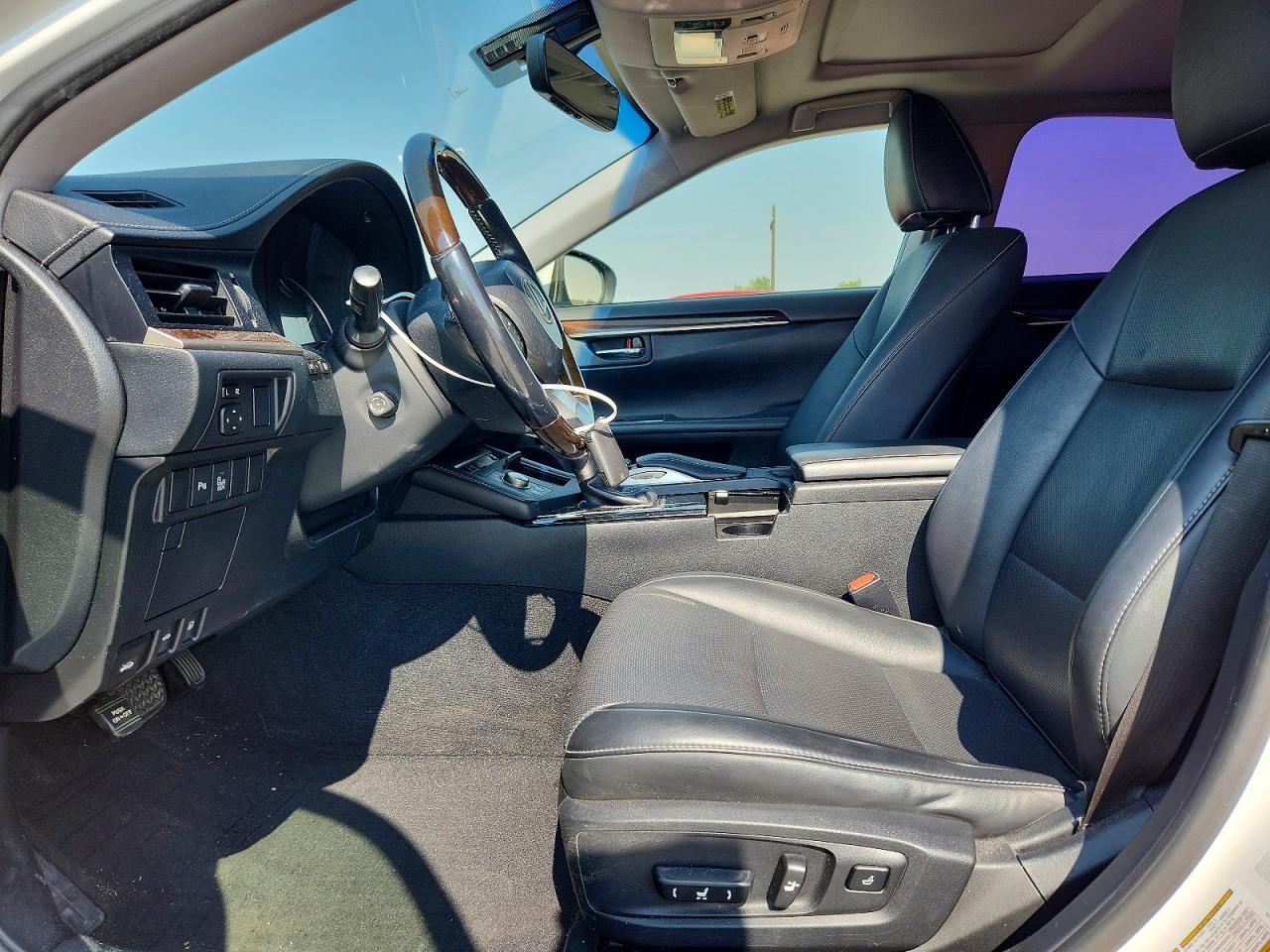2016 Lexus Es 300h Белый vin: JTHBW1GG2G2102834