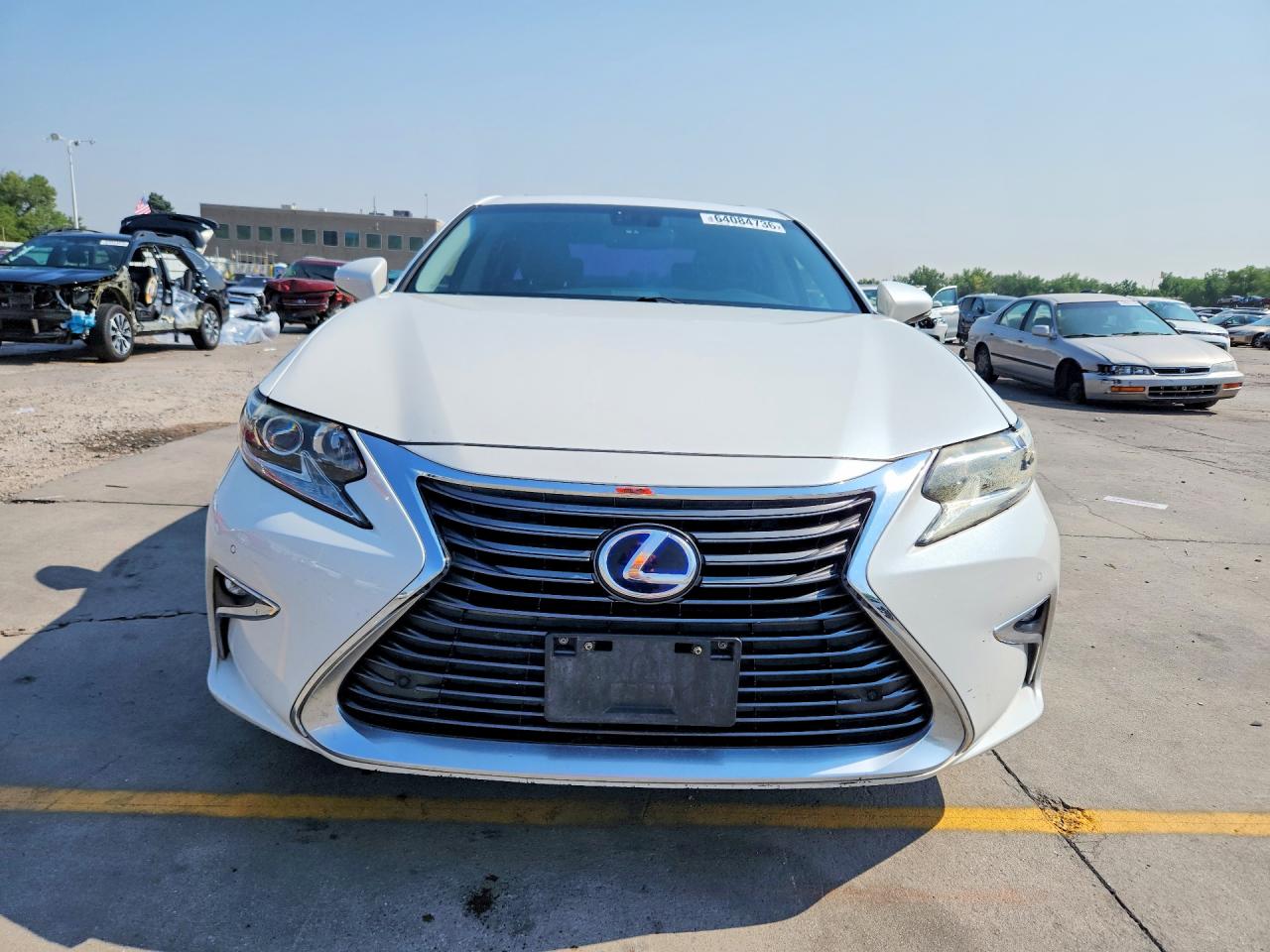 2016 Lexus Es 300h Белый vin: JTHBW1GG2G2102834