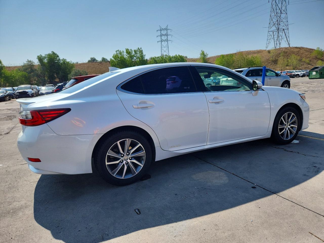 2016 Lexus Es 300h Белый vin: JTHBW1GG2G2102834