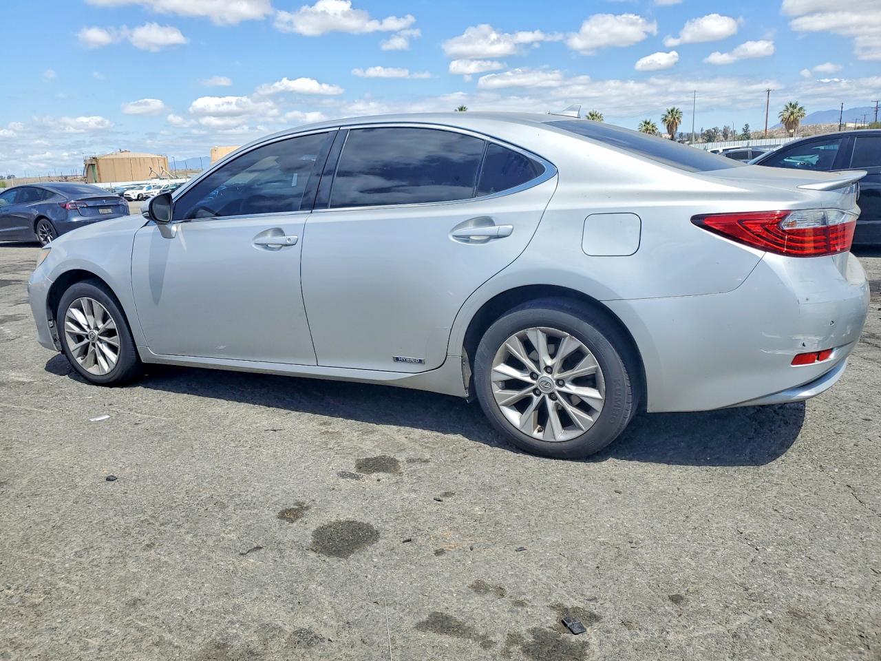 2013 Lexus Es 300h Silver vin: JTHBW1GG3D2001152