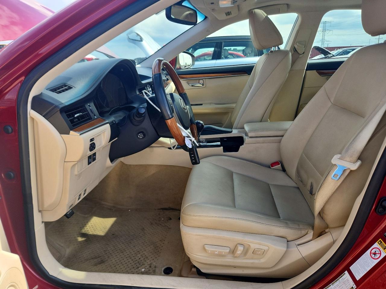 2013 Lexus Es 300h Red vin: JTHBW1GG3D2007825