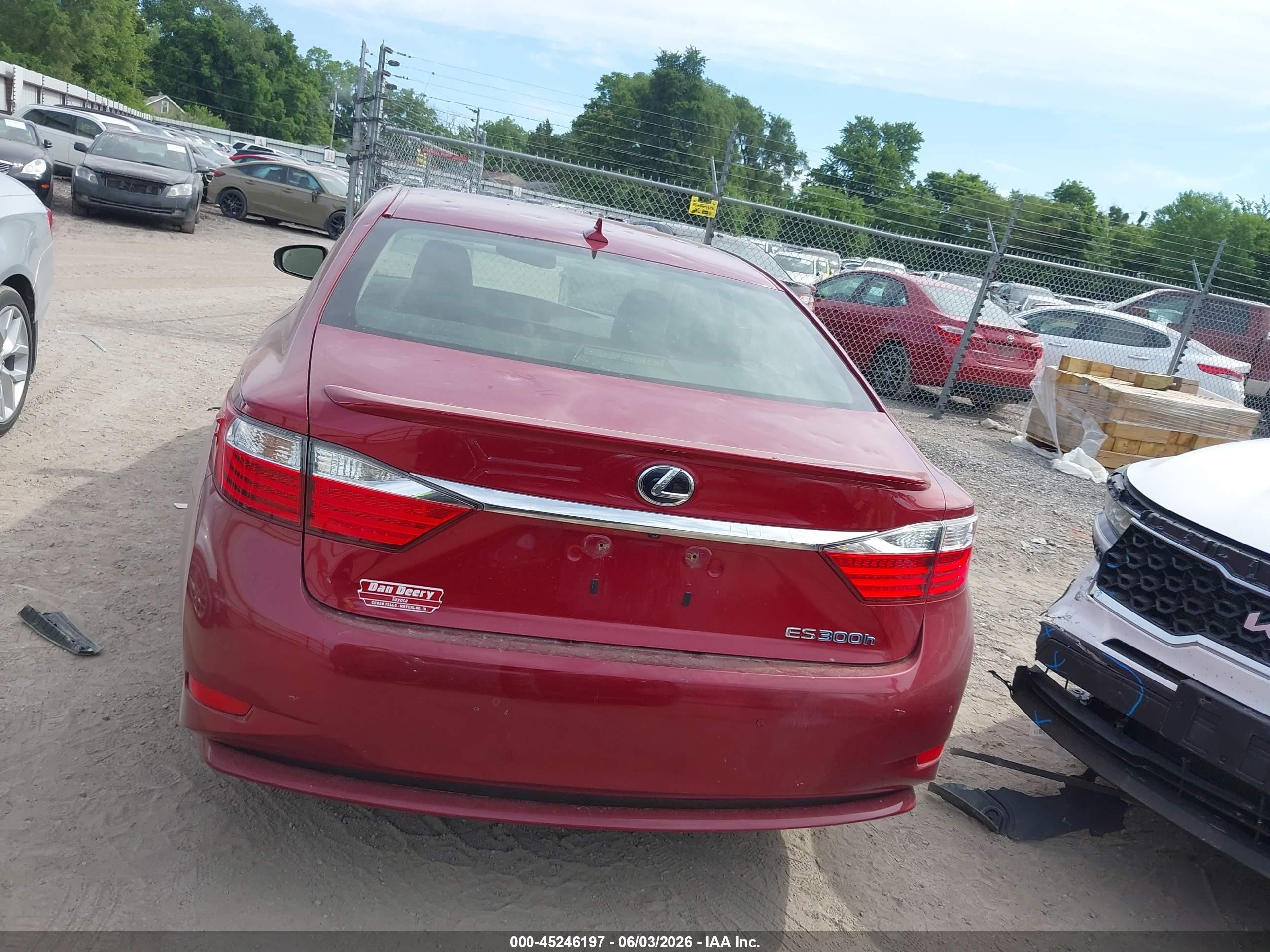 2013 Lexus Es 300h   Красный vin: JTHBW1GG3D2008702