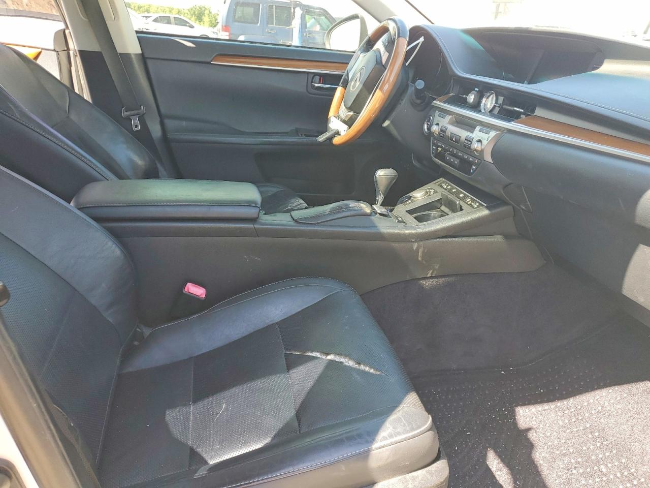 2013 Lexus Es 300h White vin: JTHBW1GG3D2036824