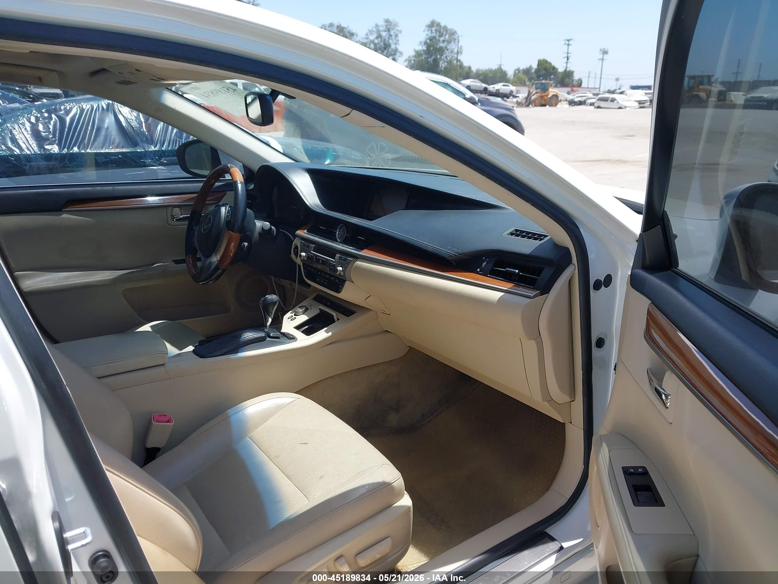 2015 Lexus Es 300h   White vin: JTHBW1GG3F2083404