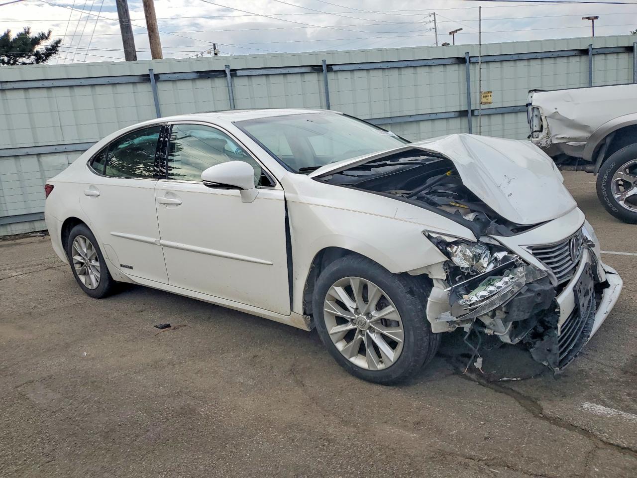 2013 Lexus Es 300h White vin: JTHBW1GG4D2011415