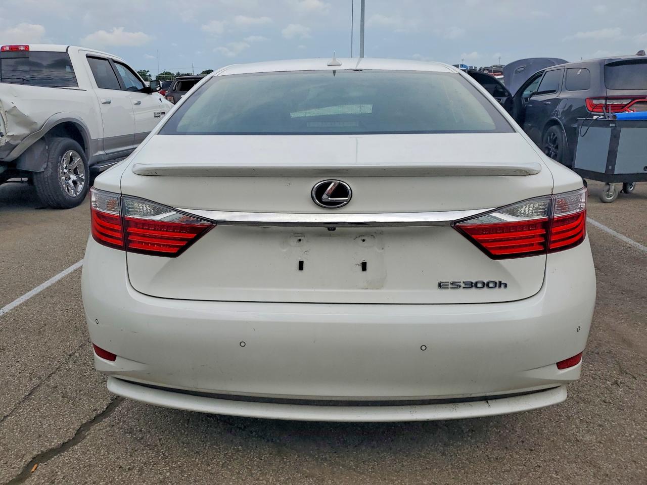 2013 Lexus Es 300h White vin: JTHBW1GG4D2011415