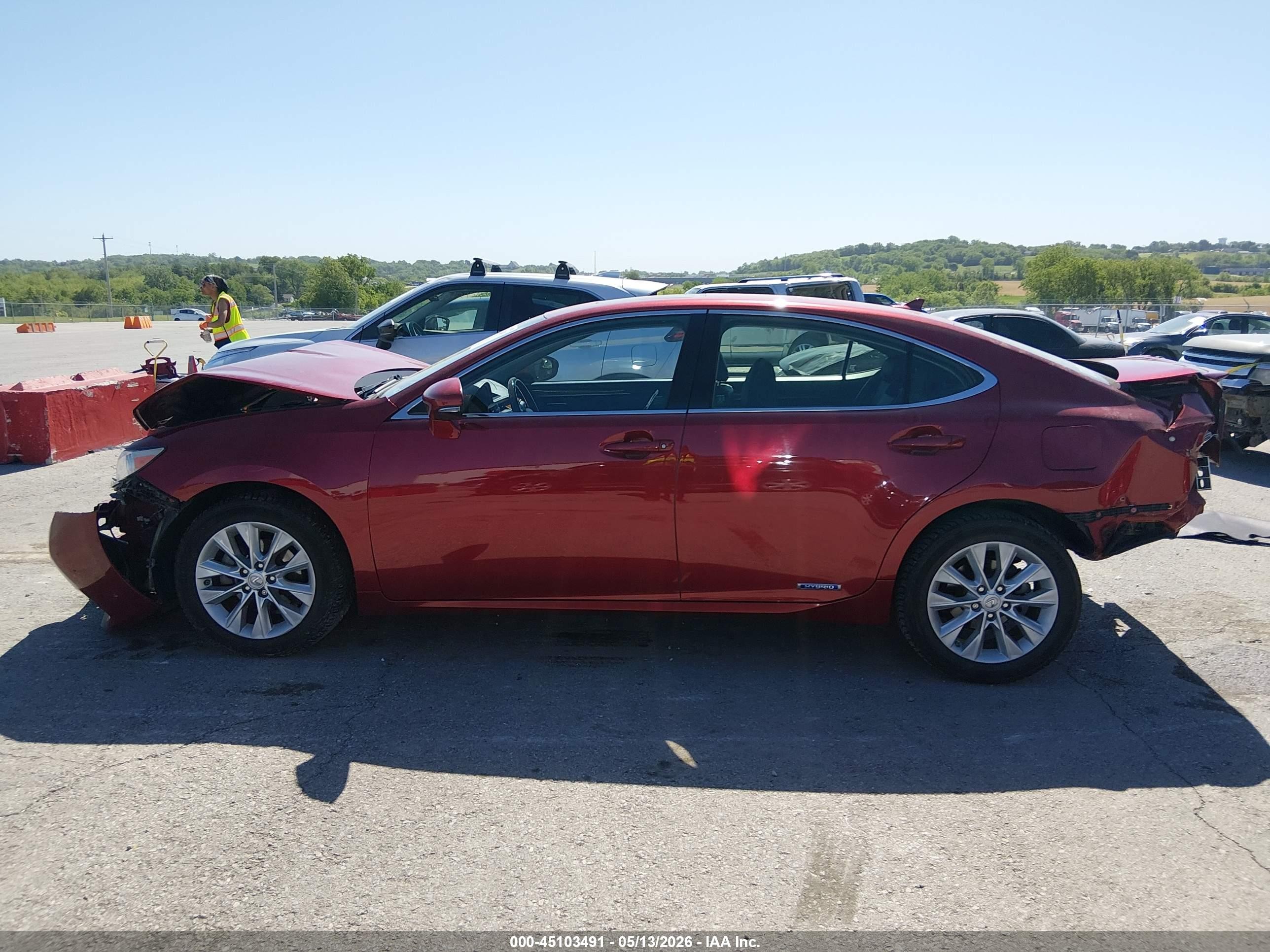 2013 Lexus Es 300h   Red vin: JTHBW1GG4D2016355