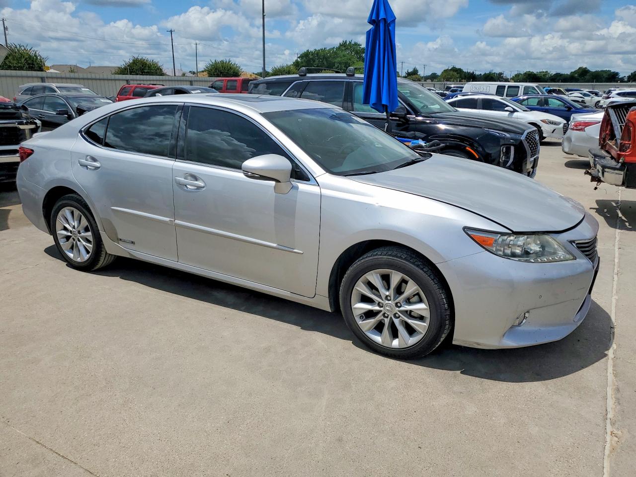 2013 Lexus Es 300h Silver vin: JTHBW1GG4D2018042