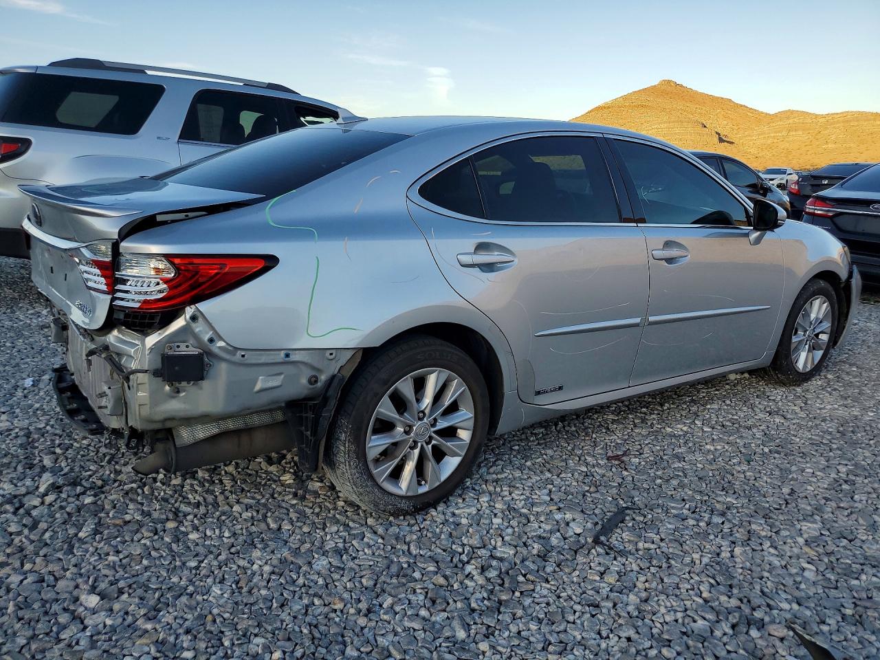 2013 Lexus Es 300h Base Silver vin: JTHBW1GG4D2036556