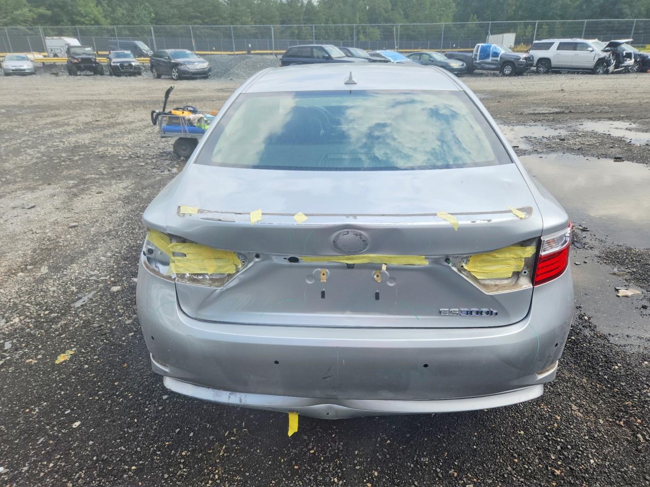 2014 Lexus Es 300h Gray vin: JTHBW1GG4E2040320