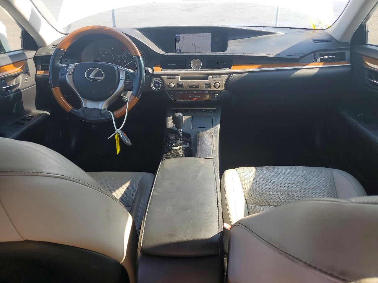2014 Lexus Es 300h White vin: JTHBW1GG4E2066030