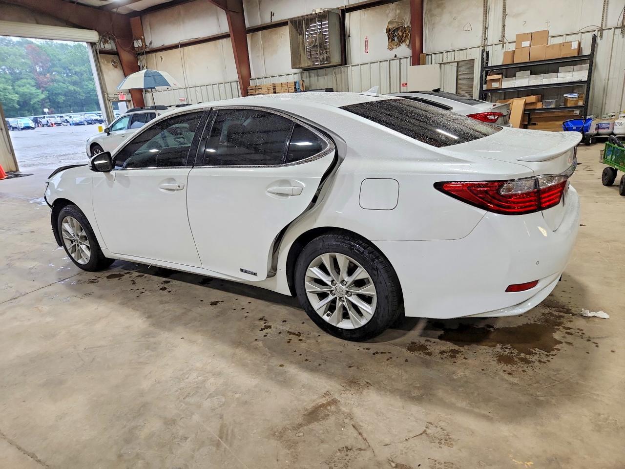2014 Lexus Es 300h White vin: JTHBW1GG4E2066562