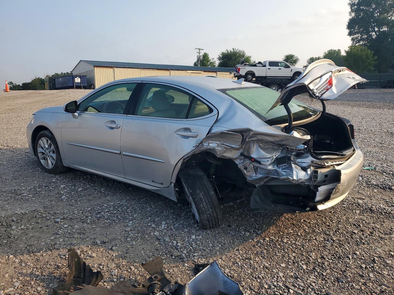 2014 Lexus Es 300h Silver vin: JTHBW1GG4E2072846