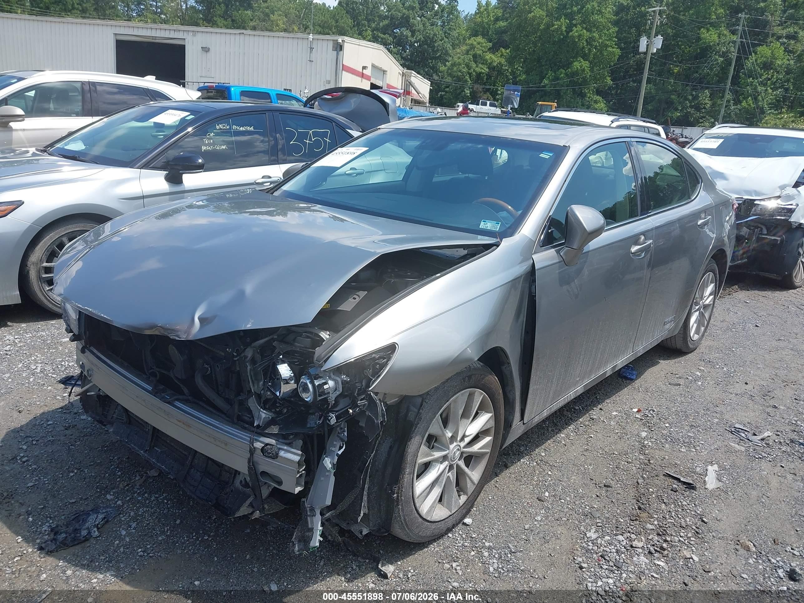 2015 Lexus Es 300h   Silver vin: JTHBW1GG4F2080947
