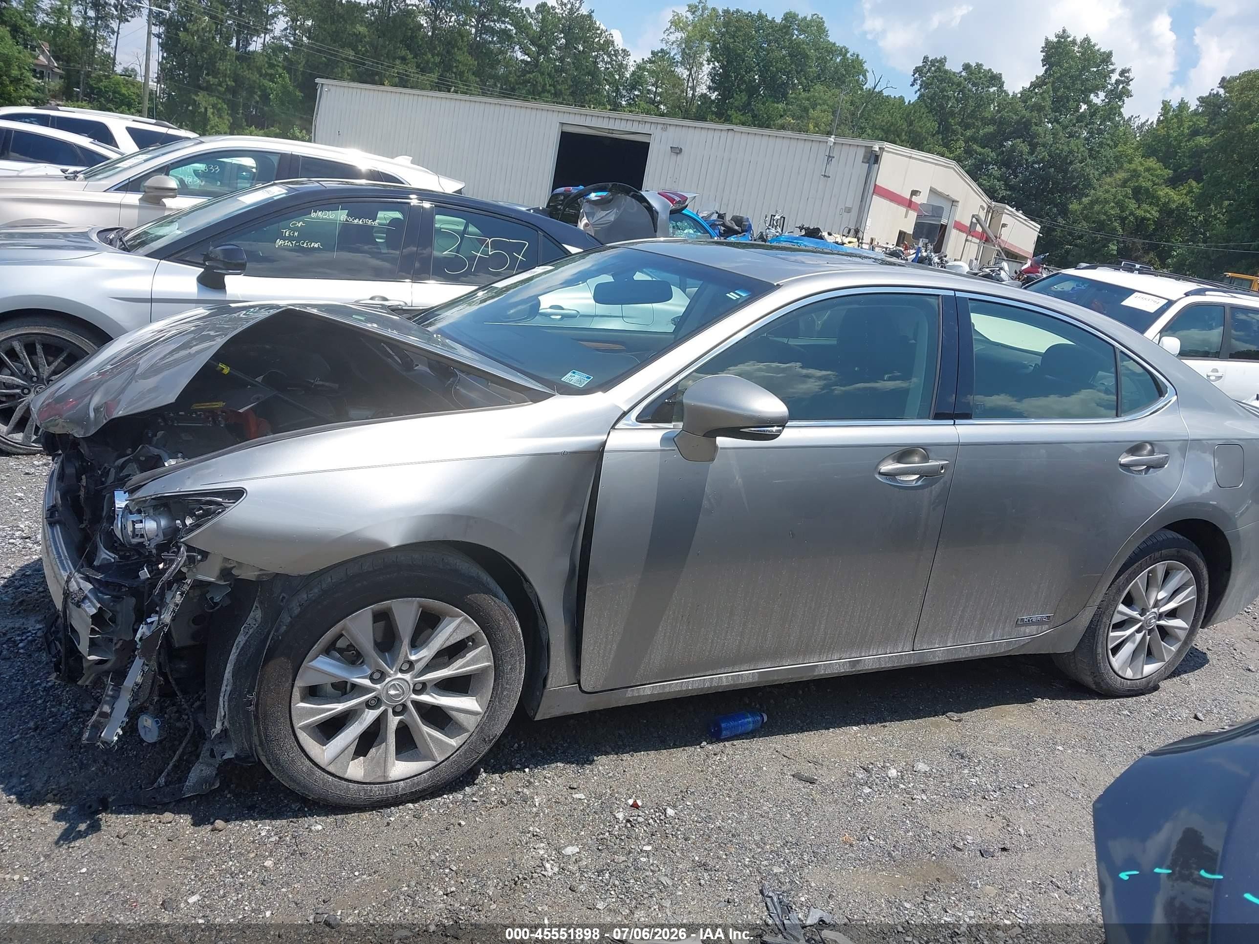 2015 Lexus Es 300h   Silver vin: JTHBW1GG4F2080947