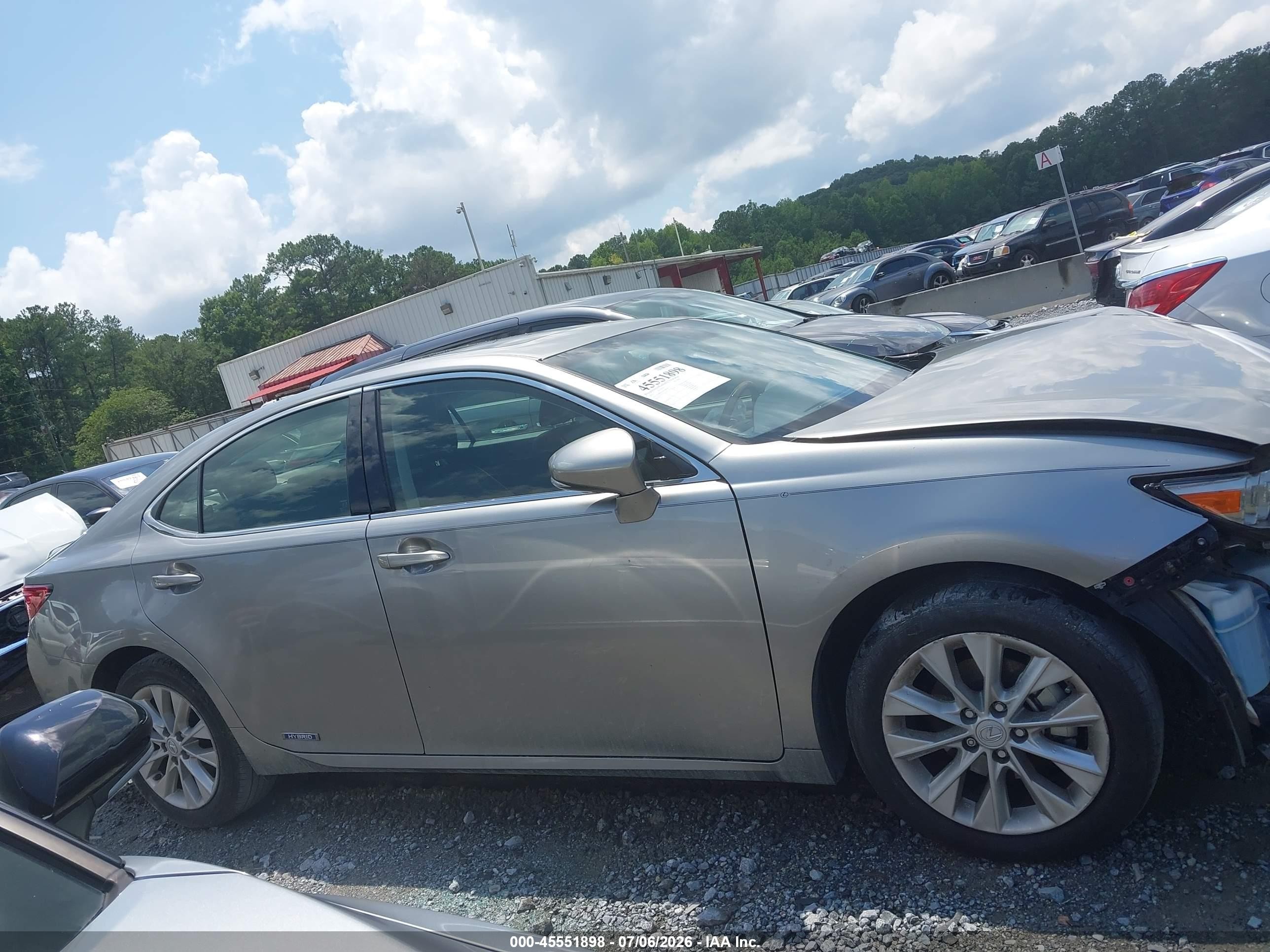 2015 Lexus Es 300h   Silver vin: JTHBW1GG4F2080947