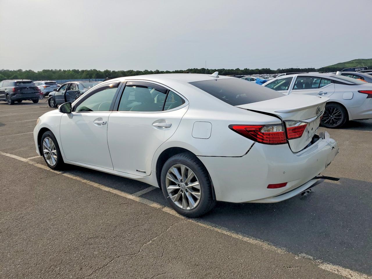2013 Lexus Es 300h Beige vin: JTHBW1GG5D2003923