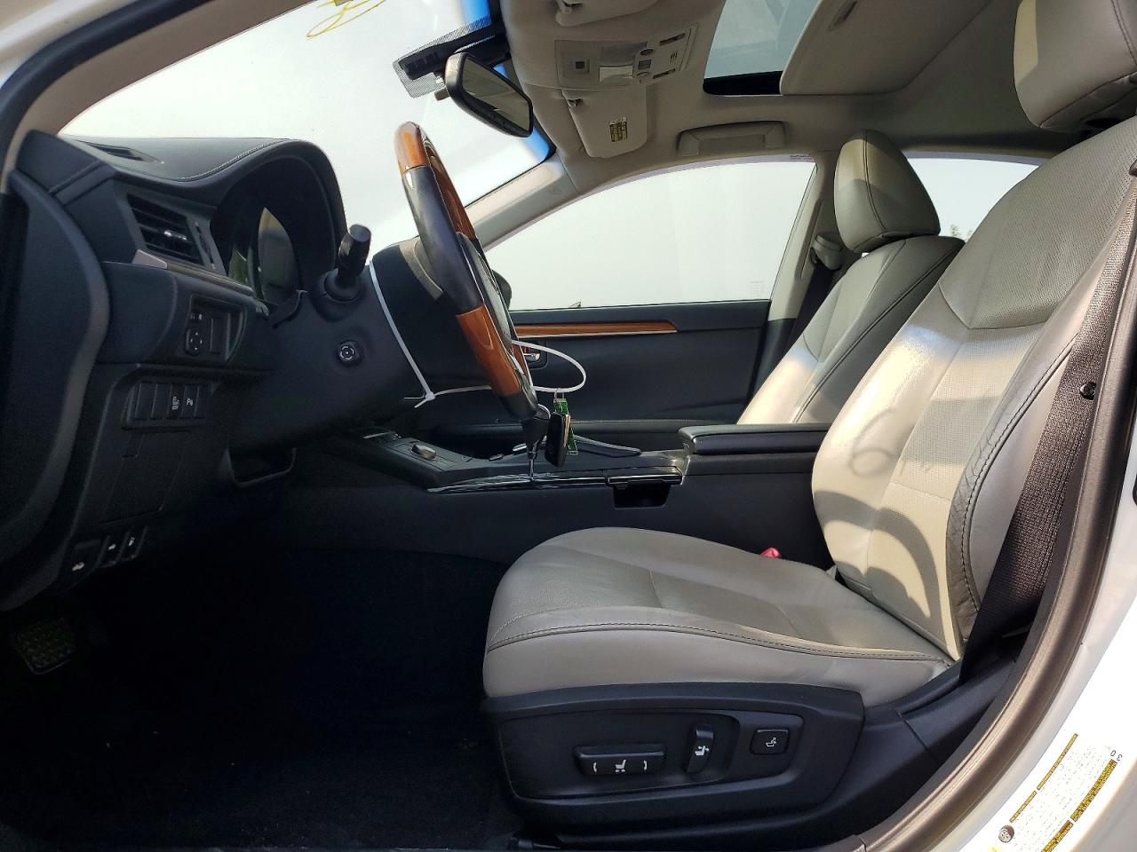 2013 Lexus Es 300h Beige vin: JTHBW1GG5D2003923