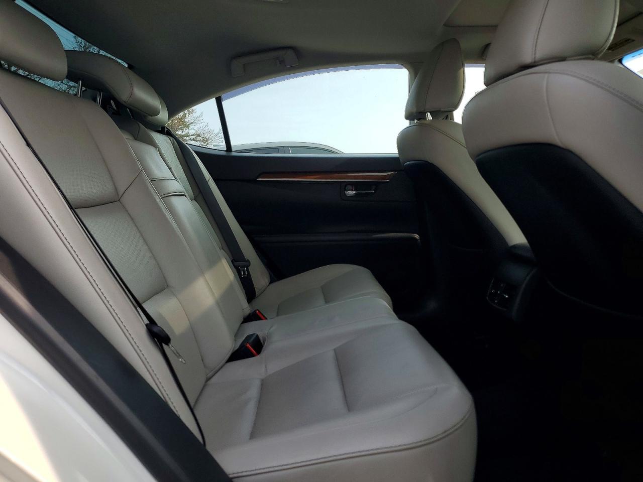 2013 Lexus Es 300h Beige vin: JTHBW1GG5D2003923