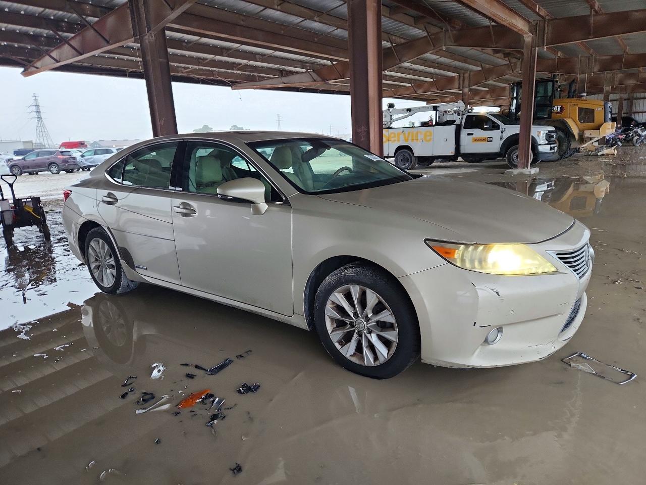 2013 Lexus Es 300h Gold vin: JTHBW1GG5D2007003