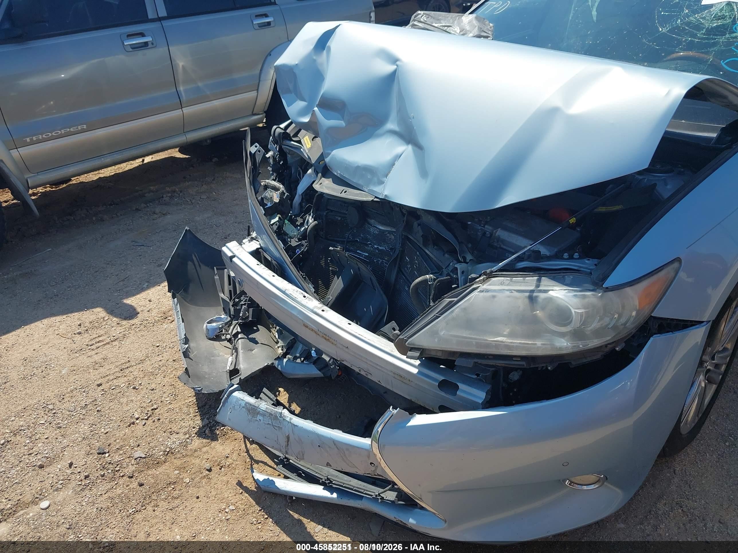 2013 Lexus Es 300h   Light Blue vin: JTHBW1GG5D2009673