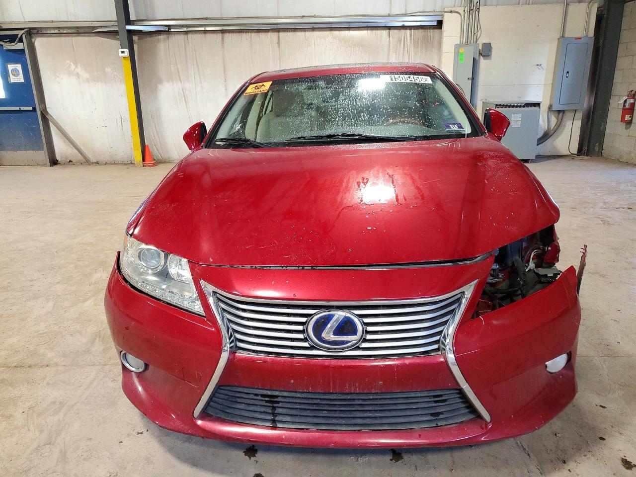 2013 Lexus Es 300h Red vin: JTHBW1GG5D2022729