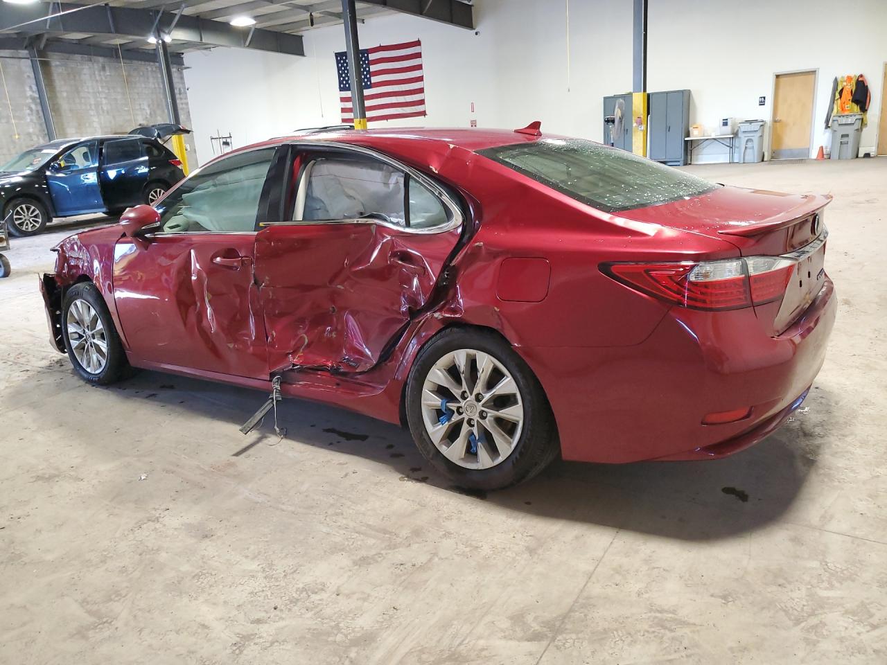 2013 Lexus Es 300h Red vin: JTHBW1GG5D2022729 Damage: Left Rocker Panel Molding, Broken, Replacement Required