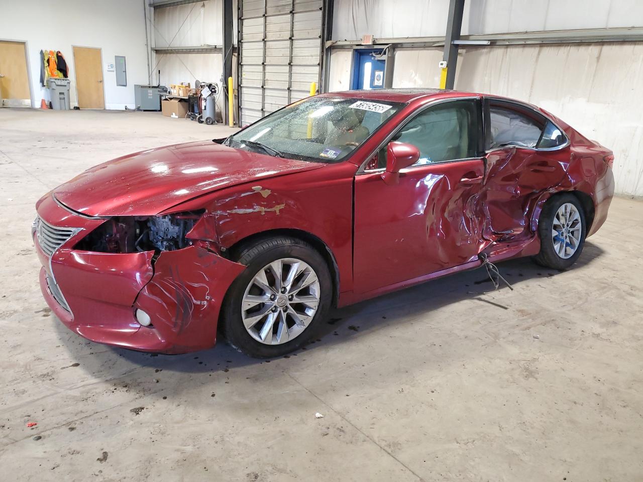 2013 Lexus Es 300h Red vin: JTHBW1GG5D2022729 Damage: Left Front Fender, Dent(S) W/ Paint Dmg, > 12 Inches