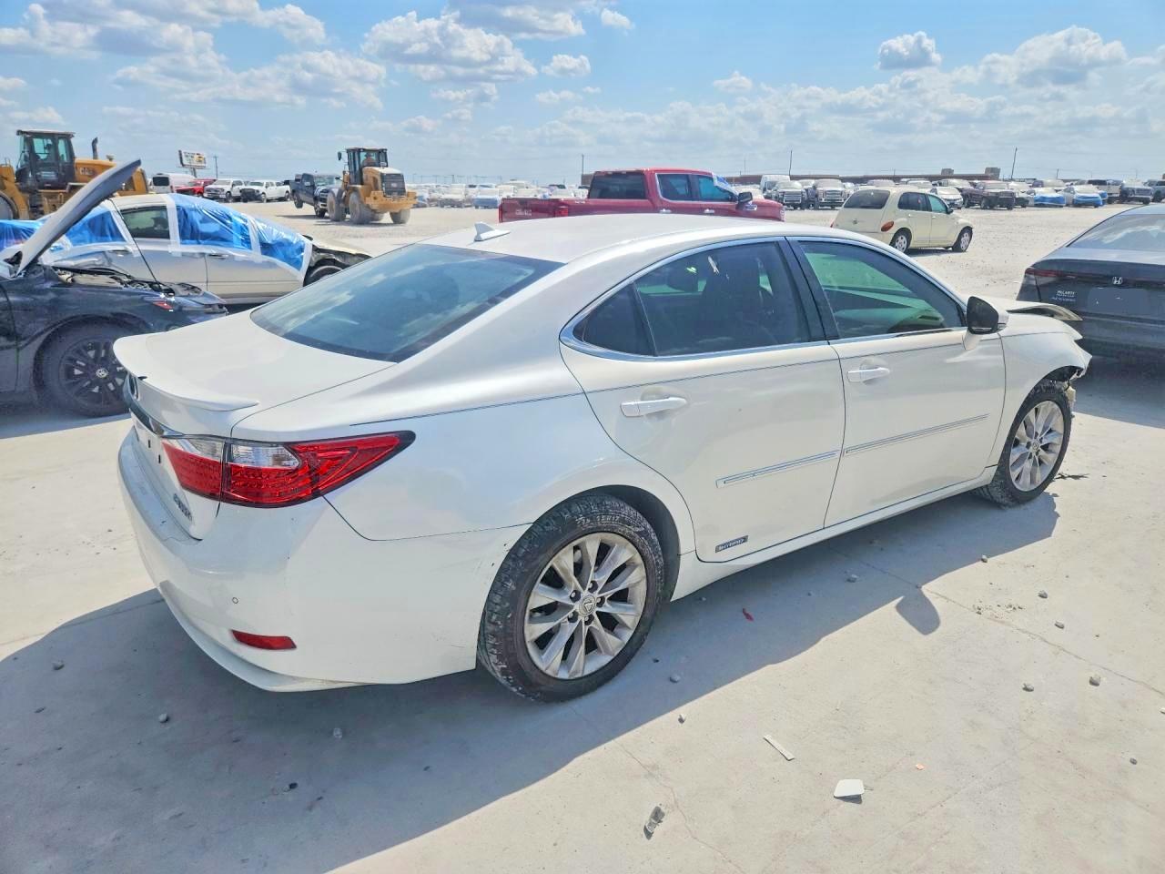 2013 Lexus Es 300h Белый vin: JTHBW1GG5D2023332