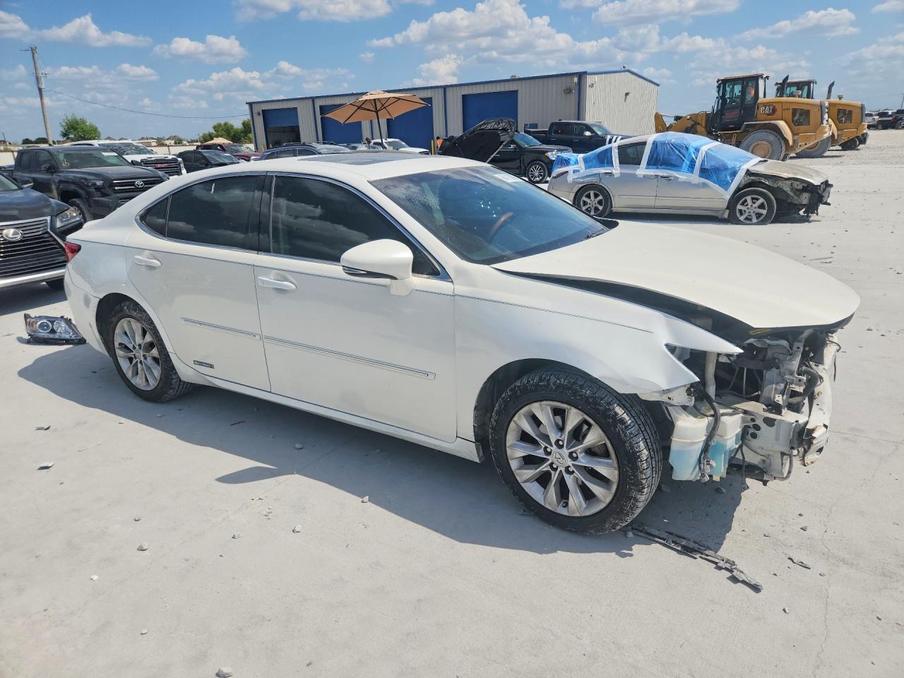 2013 Lexus Es 300h Белый vin: JTHBW1GG5D2023332