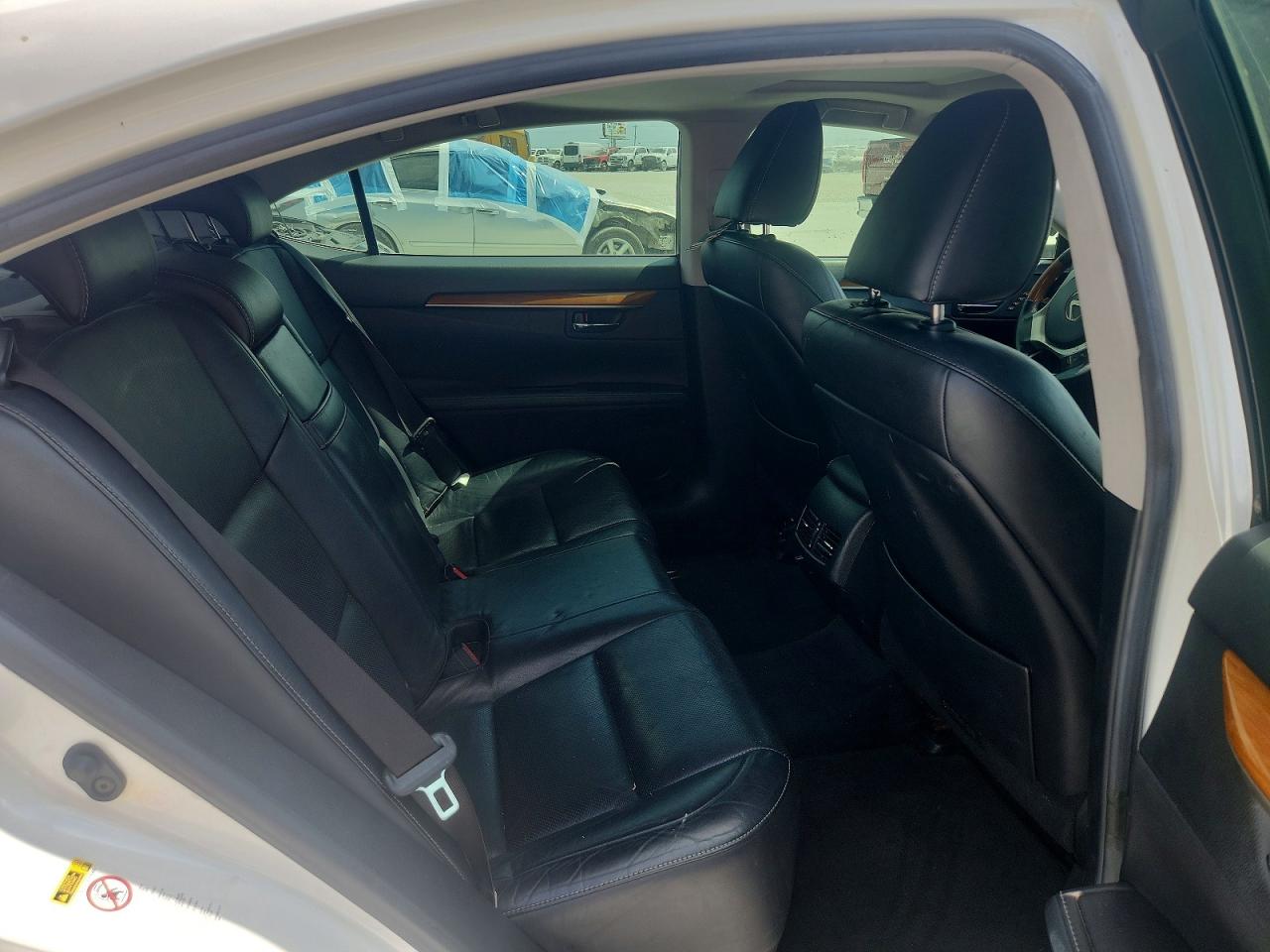 2013 Lexus Es 300h Белый vin: JTHBW1GG5D2023332