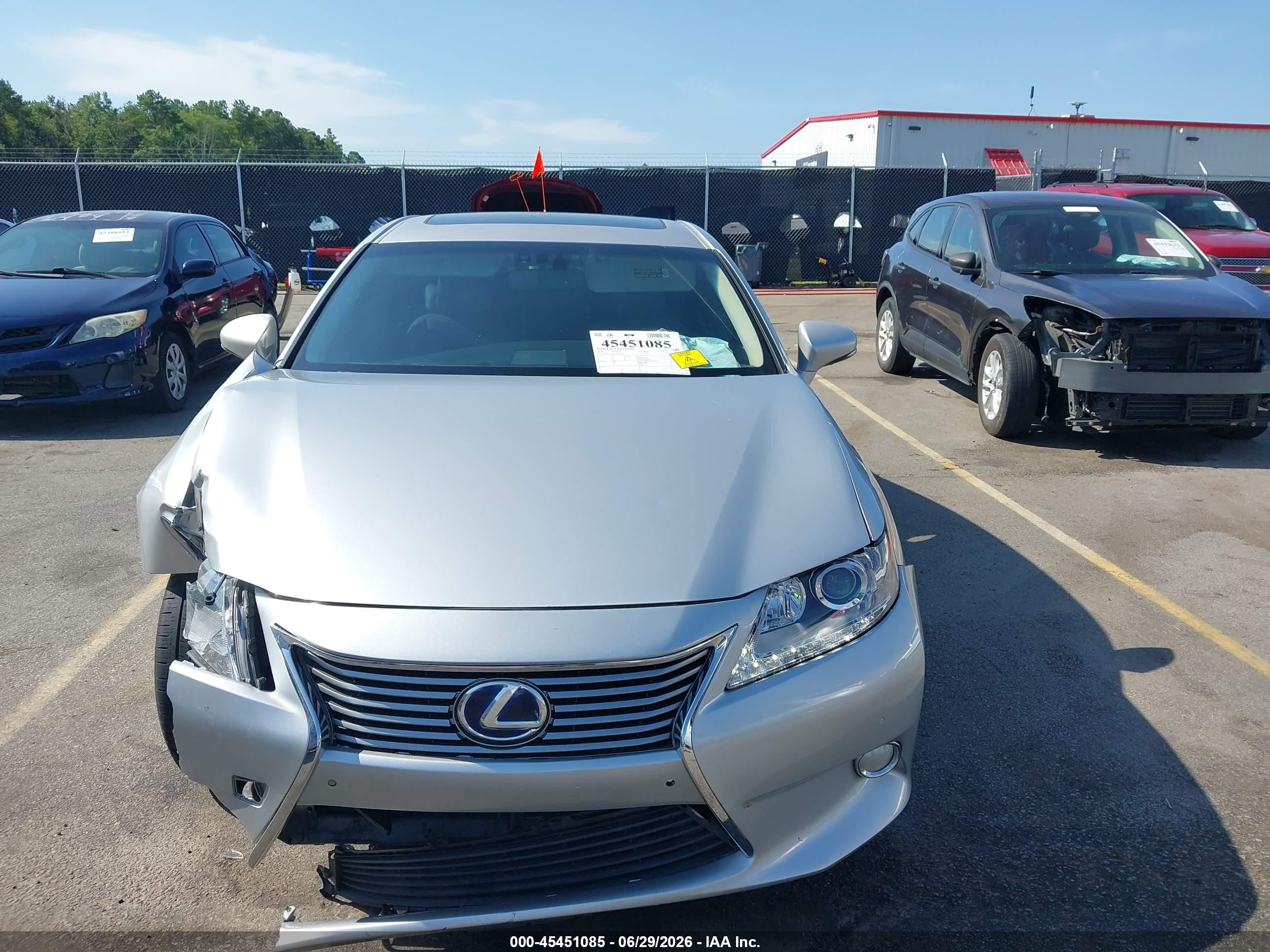 2013 Lexus Es 300h   Silver vin: JTHBW1GG5D2023640