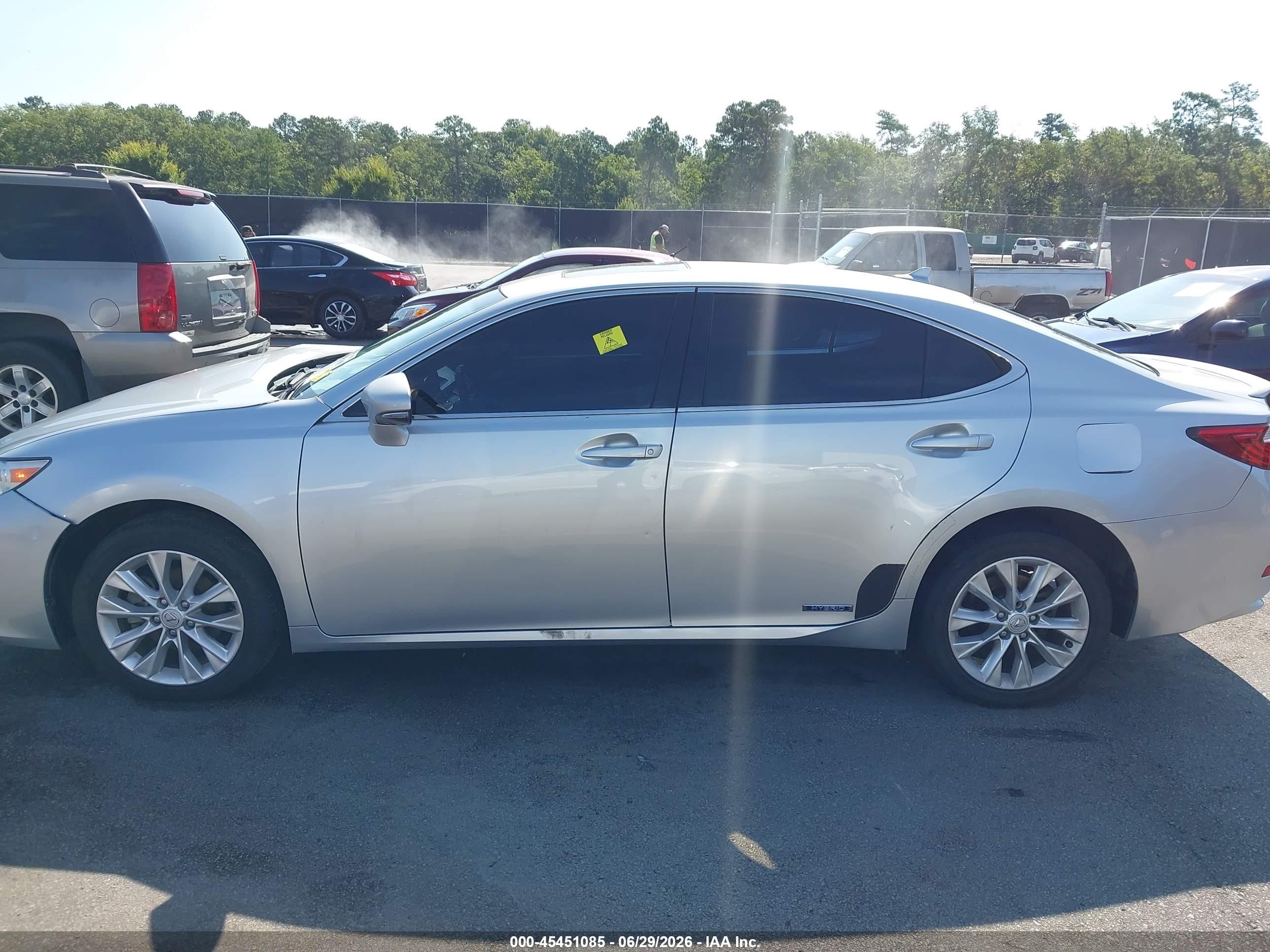 2013 Lexus Es 300h   Silver vin: JTHBW1GG5D2023640