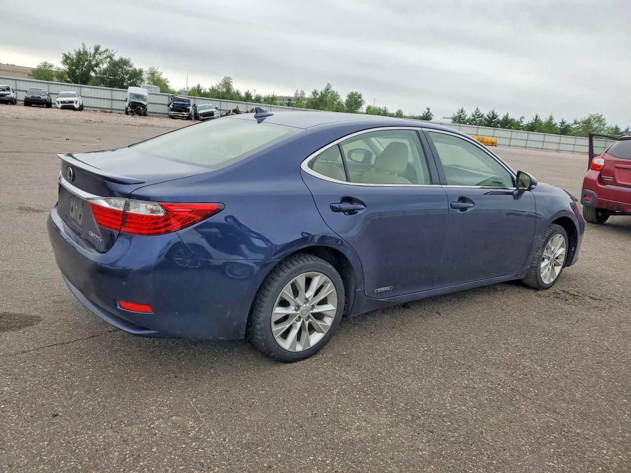 2013 Lexus Es 300h Blue vin: JTHBW1GG5D2030670