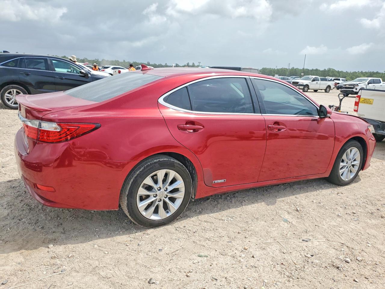 2014 Lexus Es 300h Красный vin: JTHBW1GG5E2044067