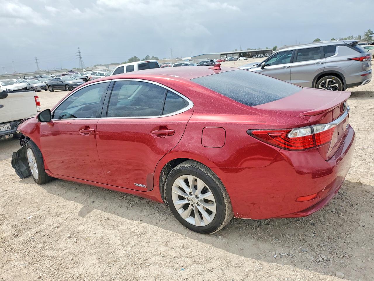2014 Lexus Es 300h Красный vin: JTHBW1GG5E2044067