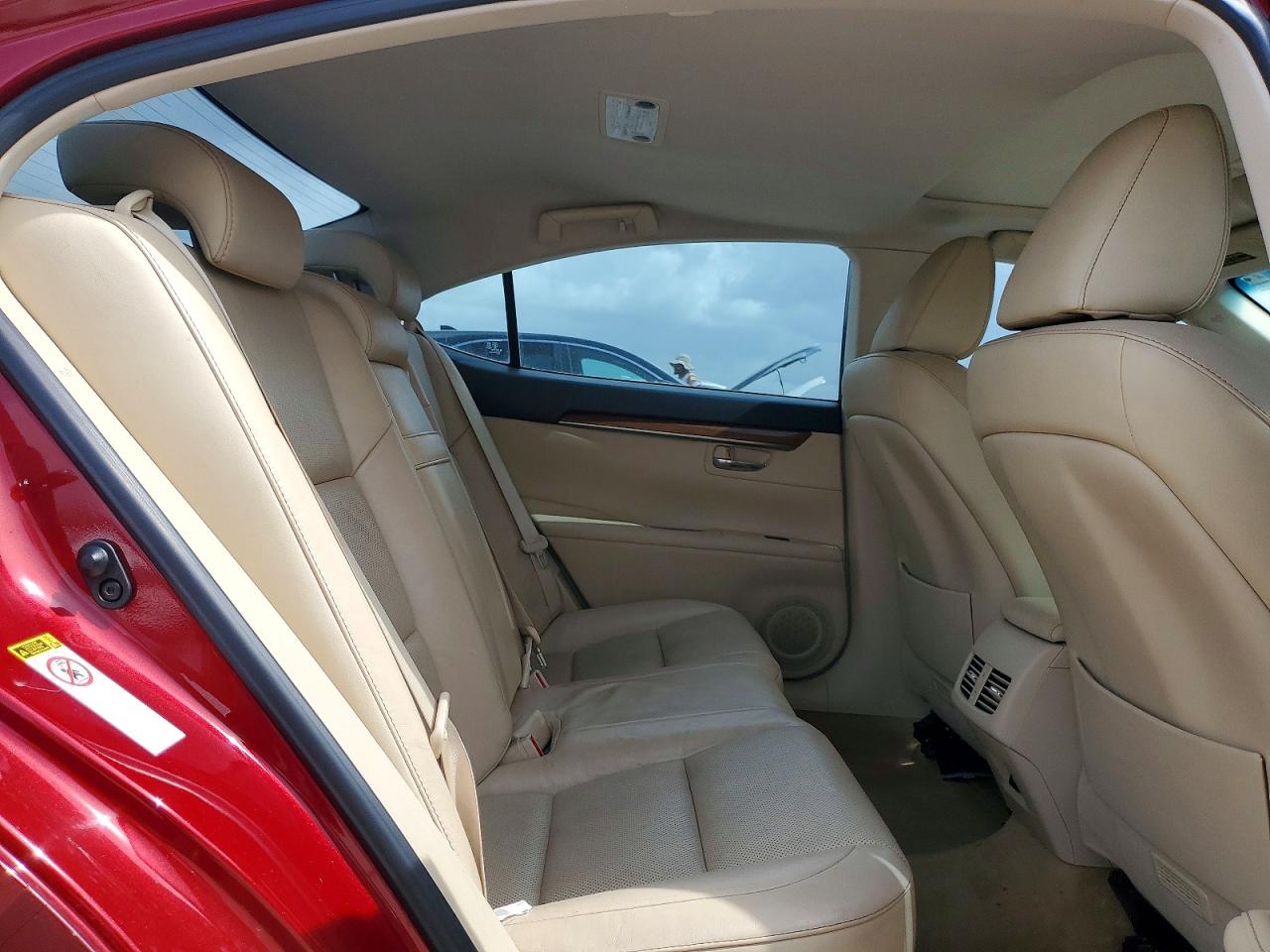 2014 Lexus Es 300h Красный vin: JTHBW1GG5E2044067