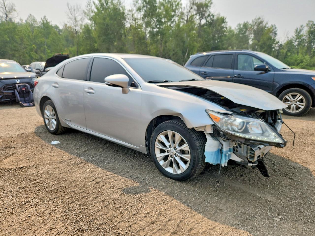 2014 Lexus Es 300h Silver vin: JTHBW1GG5E2059975
