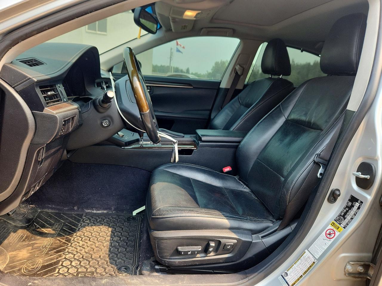 2014 Lexus Es 300h Silver vin: JTHBW1GG5E2059975