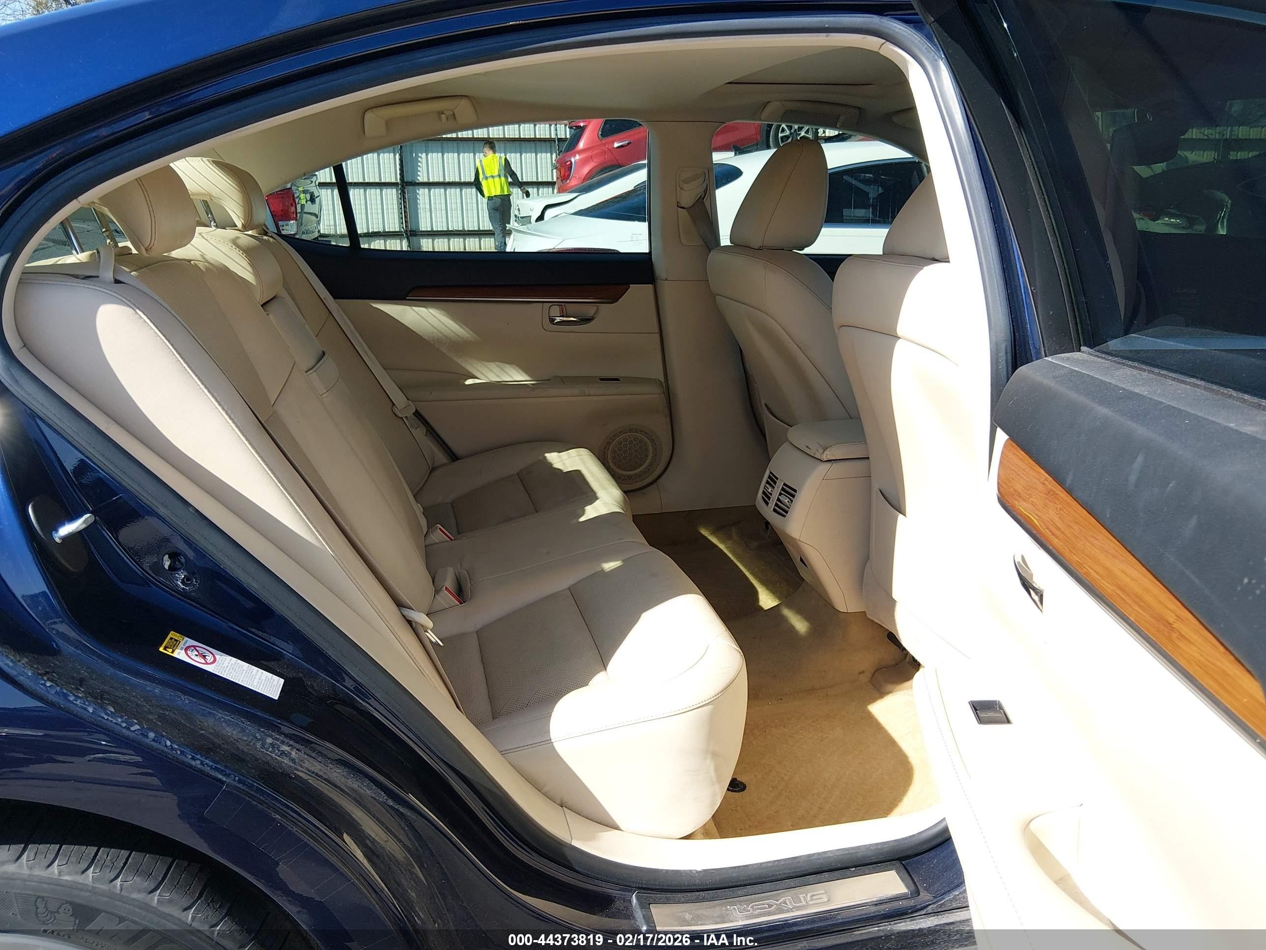 2015 Lexus Es 300h   Dark Blue vin: JTHBW1GG5F2078575