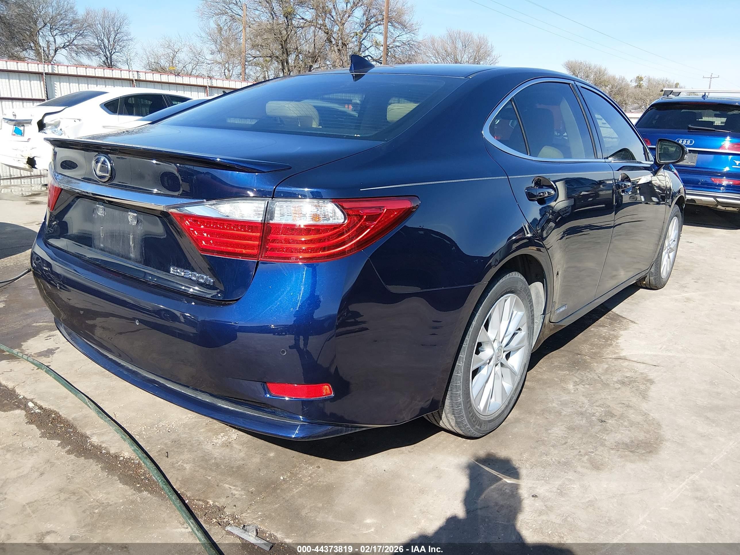 2015 Lexus Es 300h   Dark Blue vin: JTHBW1GG5F2078575