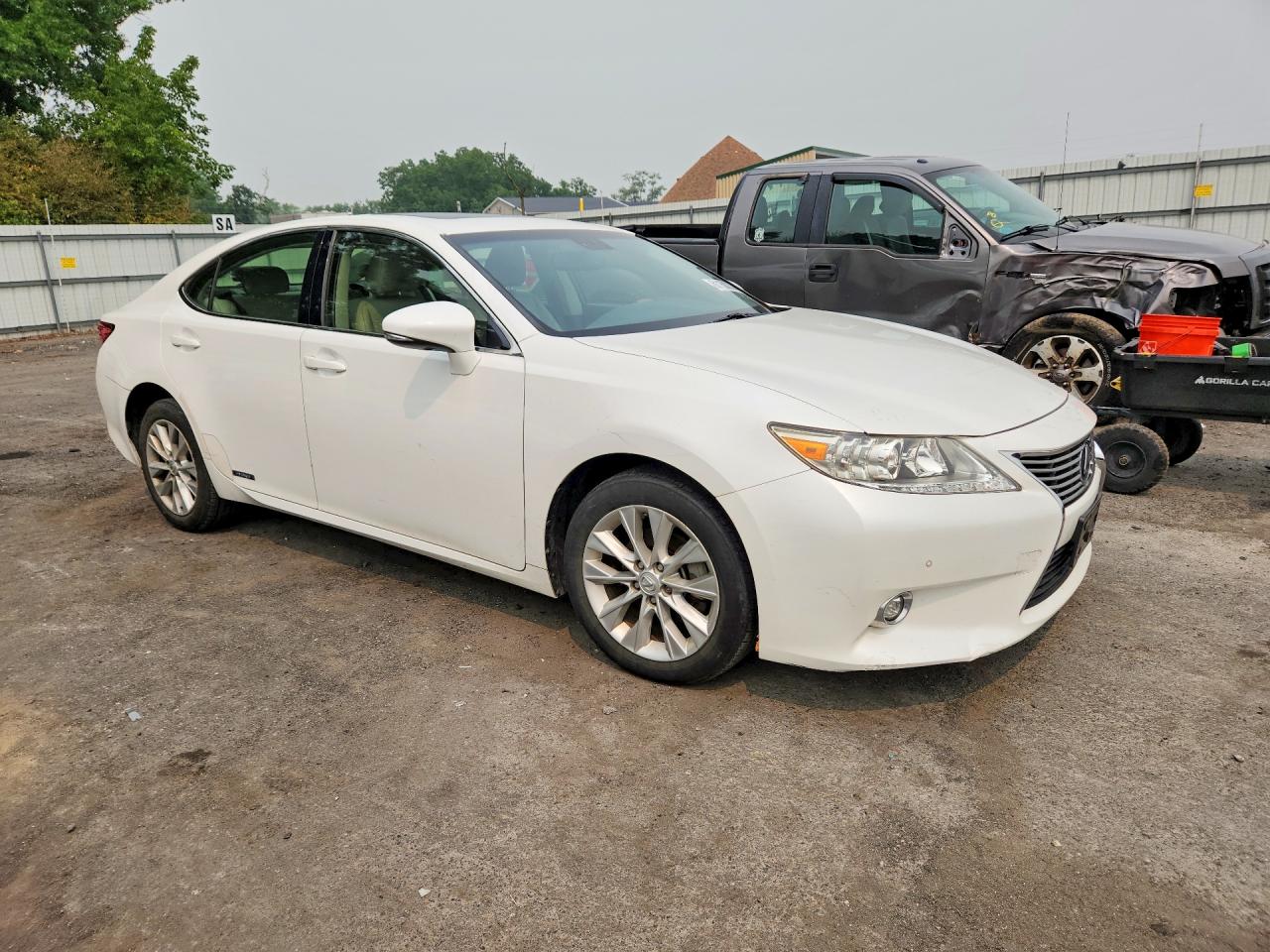 2015 Lexus Es 300h White vin: JTHBW1GG5F2080763