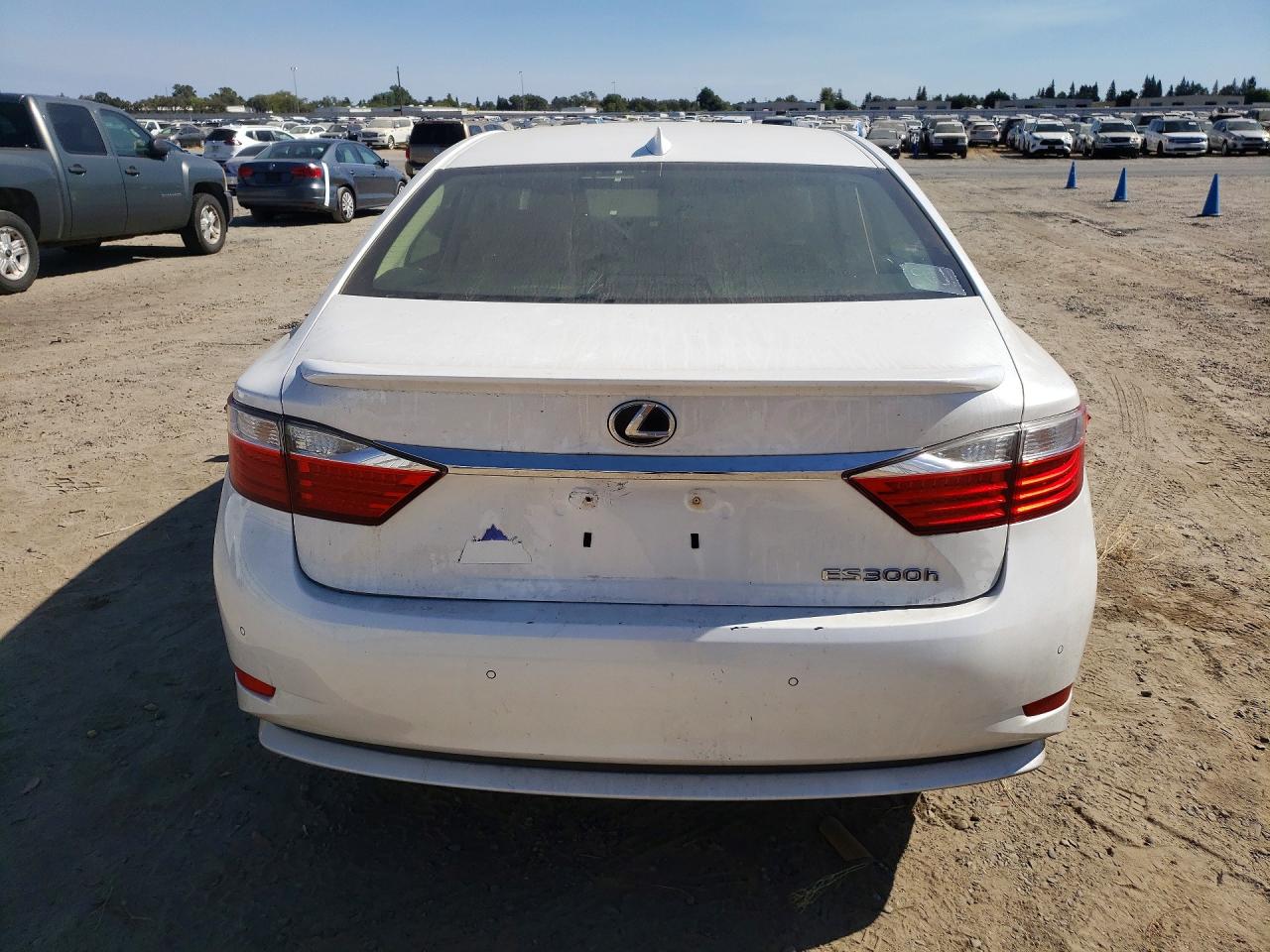 2015 Lexus Es 300h White vin: JTHBW1GG5F2084764