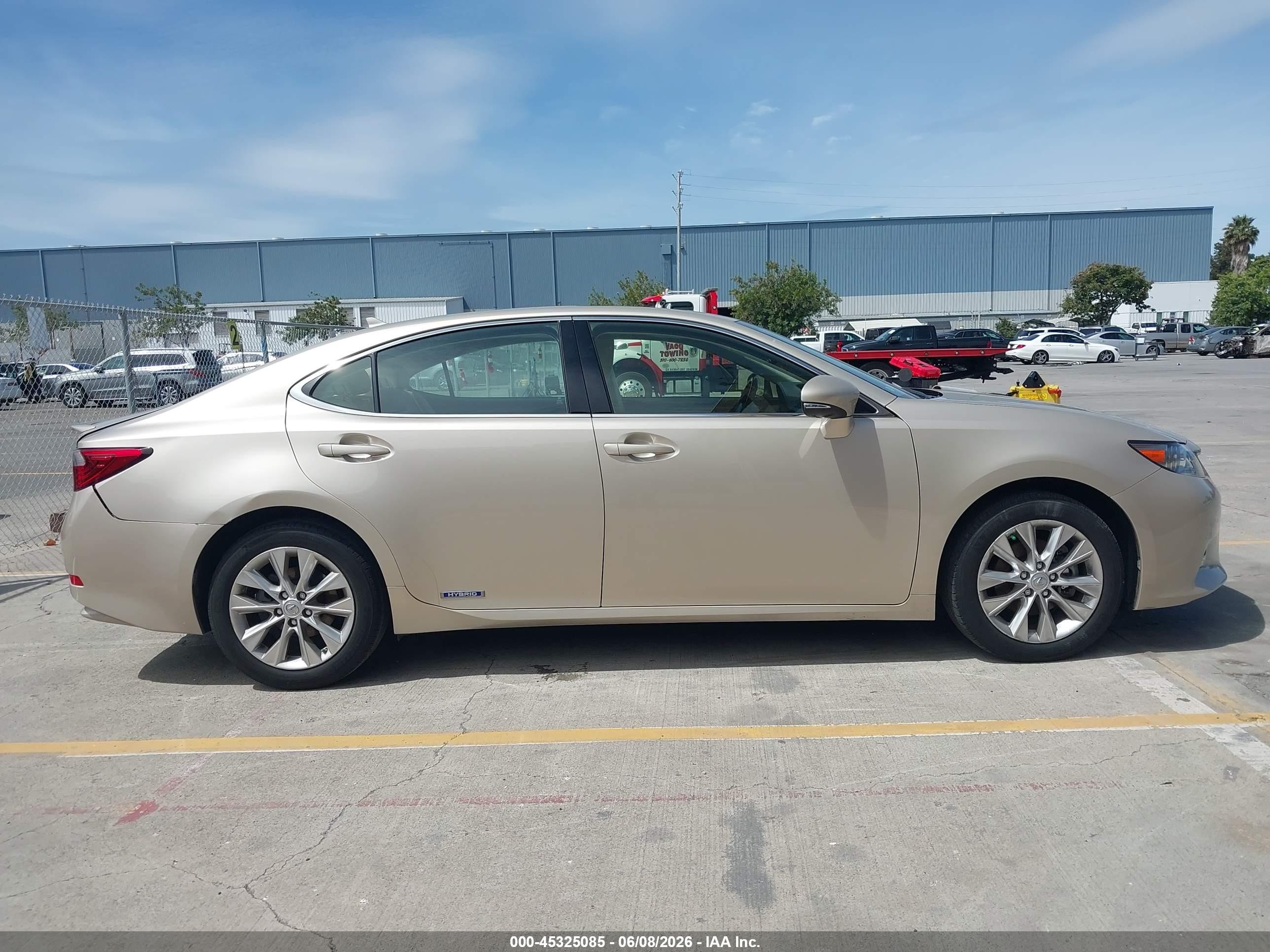 2013 Lexus Es 300h   Gold vin: JTHBW1GG6D2004112