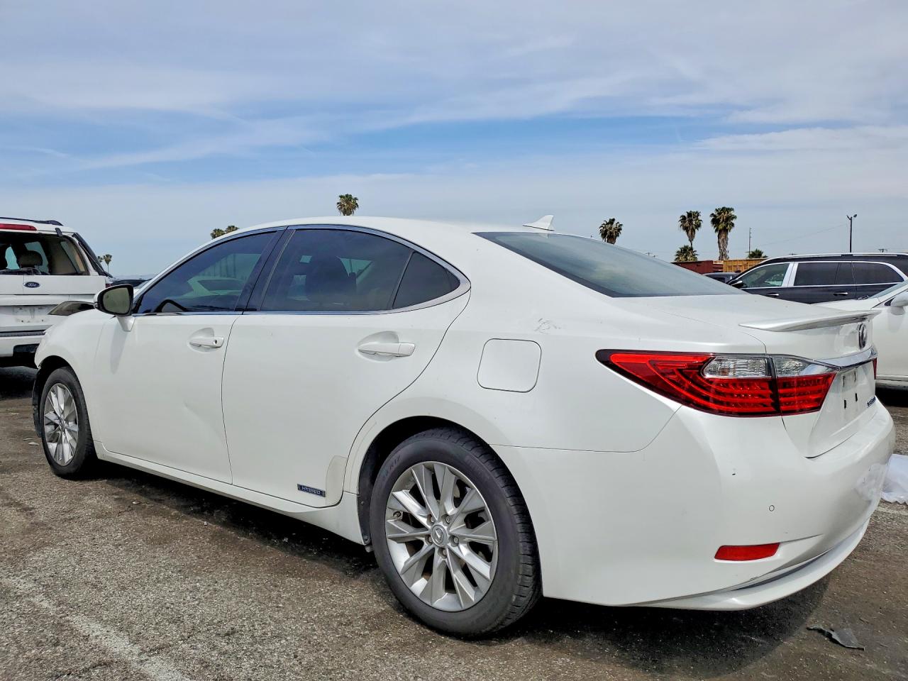 2013 Lexus Es 300h White vin: JTHBW1GG6D2006989
